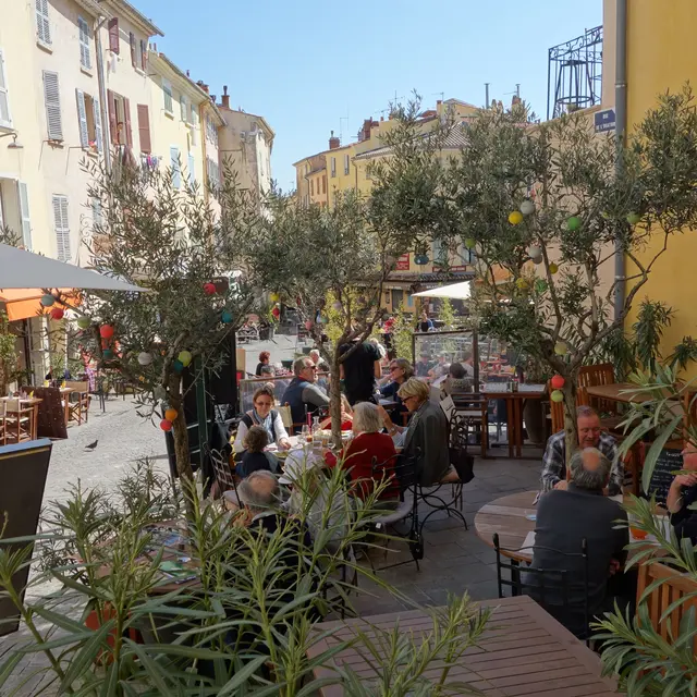Restaurant les templiers - rue du temple - hyeres