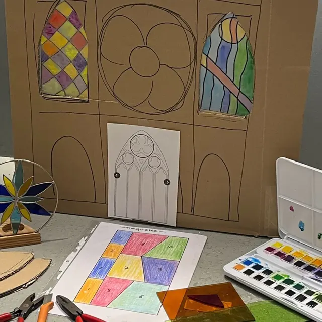 Atelier artistique autour du vitrail_Faverges-Seythenex