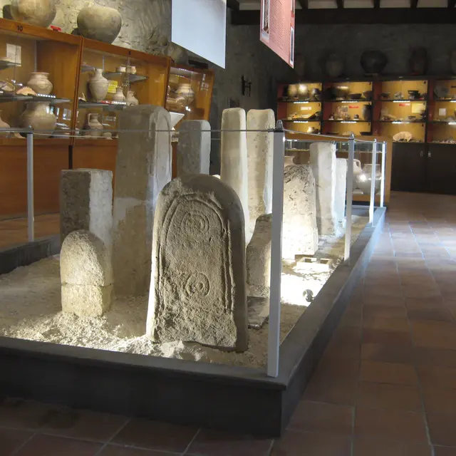 Stèles du sanctuaire protohistorique