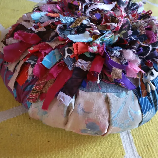 Atelier couture : coussin de yoga Zafu en tissu de récup'