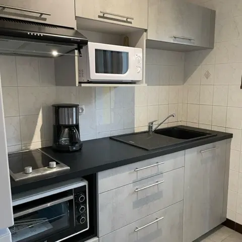 RESIDENCE
