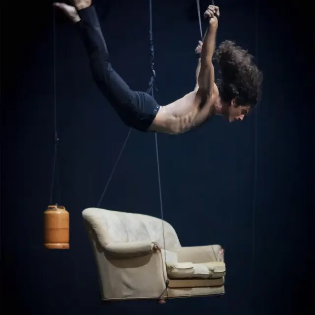 Amow • Cie Suspendu