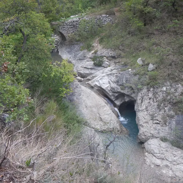 Pont romain - Chapelle Saint-André_Beynes