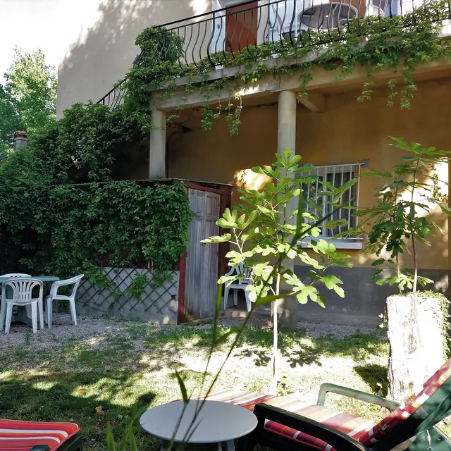 Location LARCHER - Varages