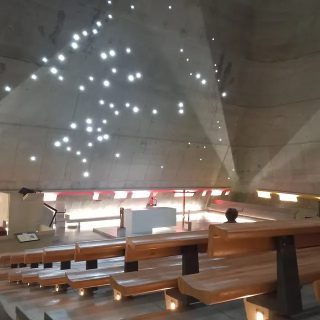 Journées européennes du patrimoine - Eglise Saint-Pierre : Exposition temporaire D'acier et de verre, éclats de lumière_Firminy