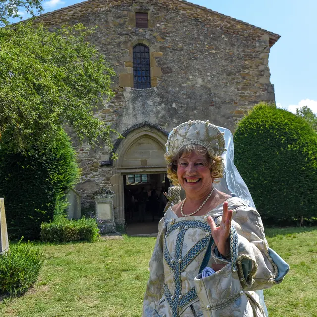 Visite costumée et accord mets et vins_Châteauneuf-de-Galaure