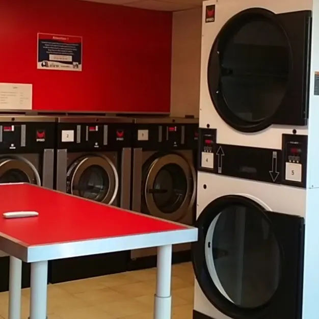 Intérieur de la laverie