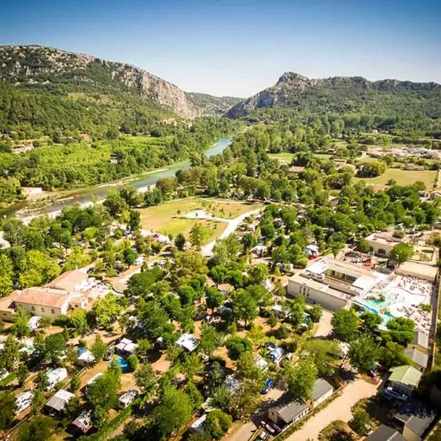 camping arche vue ensemble