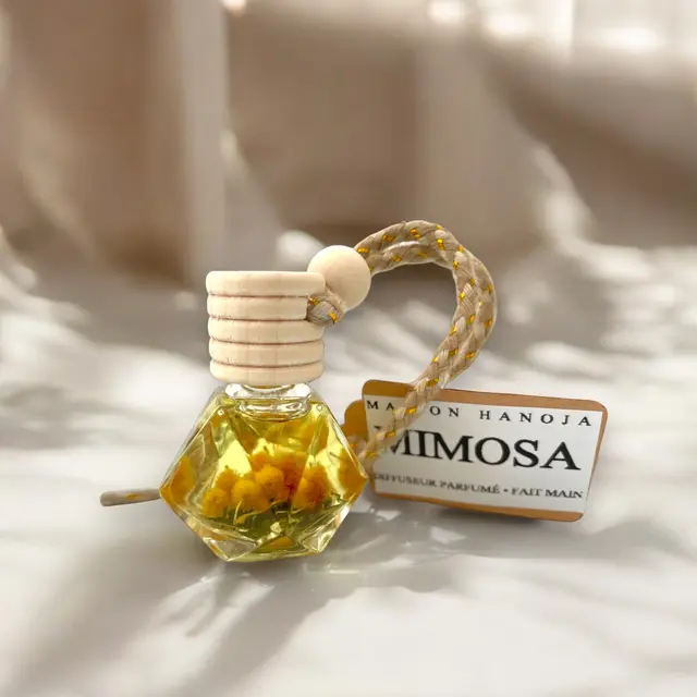 Création de diffuseurs parfumés et fleuris_Grasse