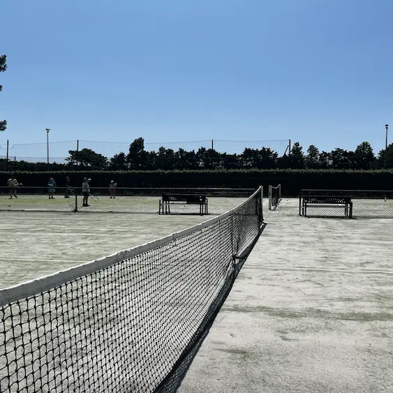 Court de tennis à Sainte-Marie-de-Ré