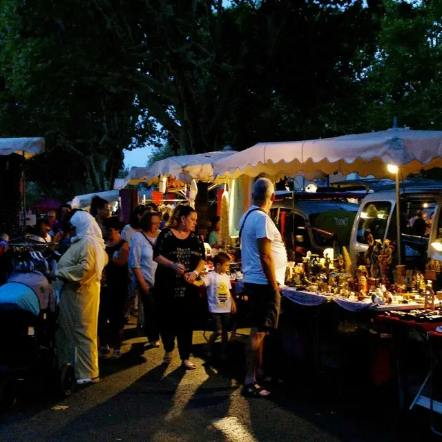Marché nocturne