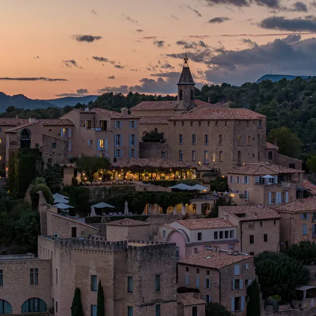Facade crillon le brave