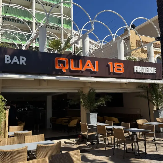 Quai 18_Le Lavandou