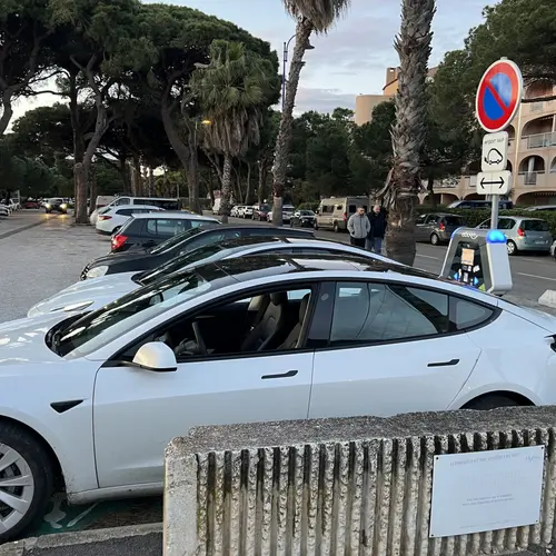 Borne de recharge véhicule électrique Hyères_Hyères