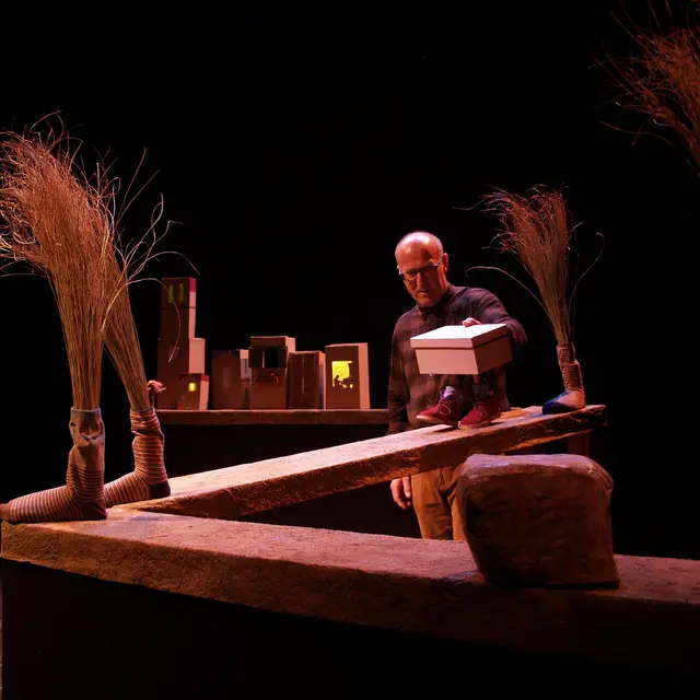 Théâtre d'objets : Mes nouvelles chaussures_Faverges-Seythenex