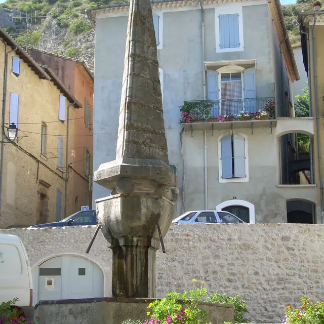 Fontaine de l'Eglise-1