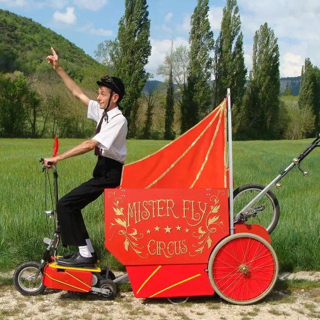 Spectacle enfant : Mister Fly circus_Villard-de-Lans
