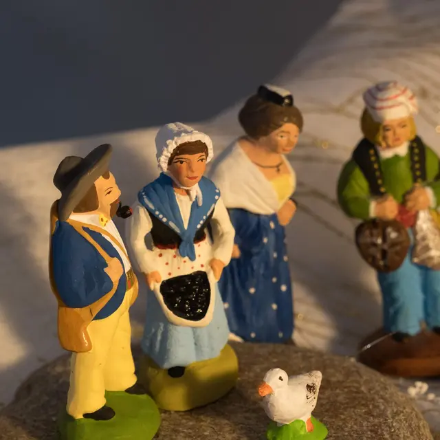 Atelier jeunes publics Peins ton santon_Grimaud