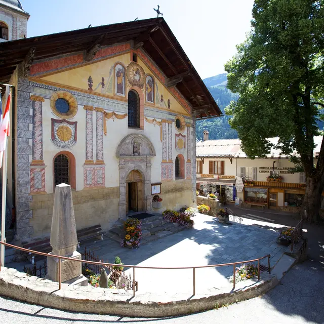 eglise-hauteluce-facade-ete