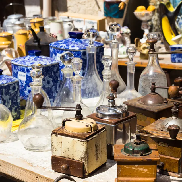 Brocante professionnelle_Évian-les-Bains