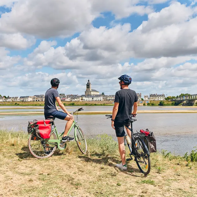Cyclistes le long de la Loire