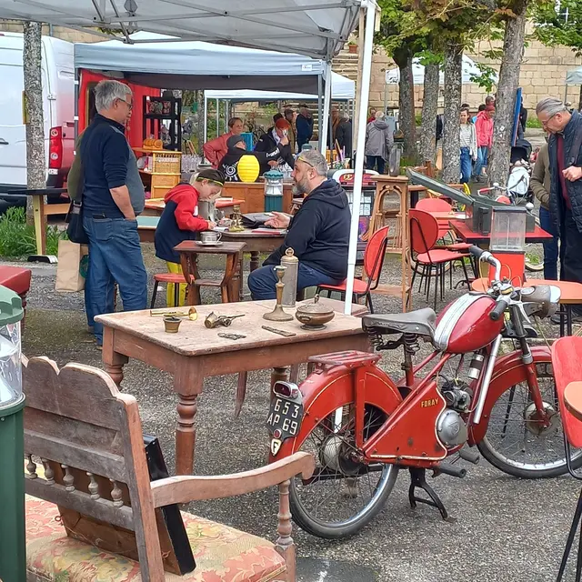 EVE-Brocante d'automne_La Chaise-Dieu