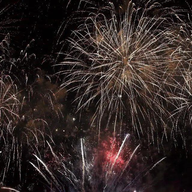 Calend'Arles : Feux d'artifice à Salin de Giraud_Arles