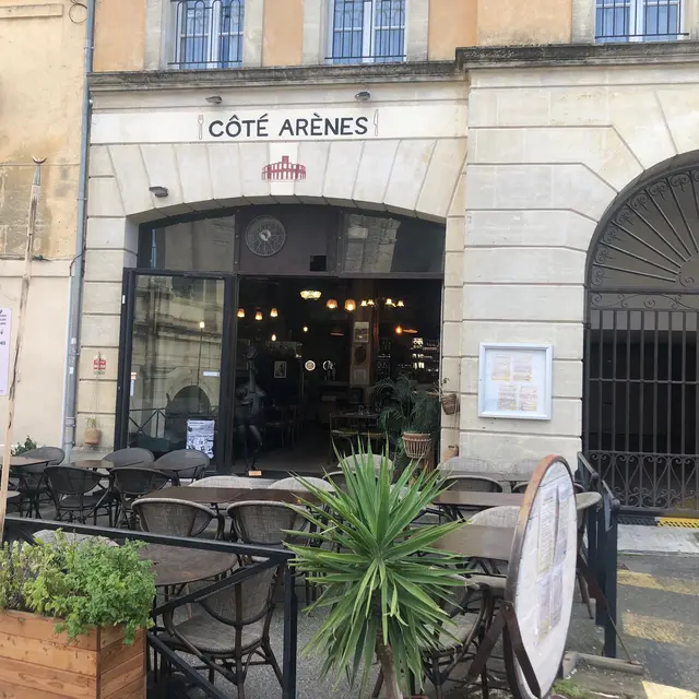 Côté Arènes
