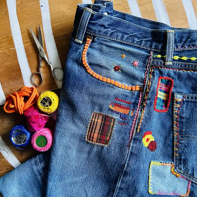 Upcycling : broderie et réparation créative