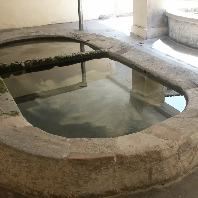 Lavoir de la place Abel Roger à Oraison