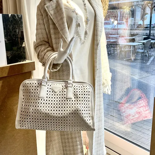 L' Appartement Des Filles