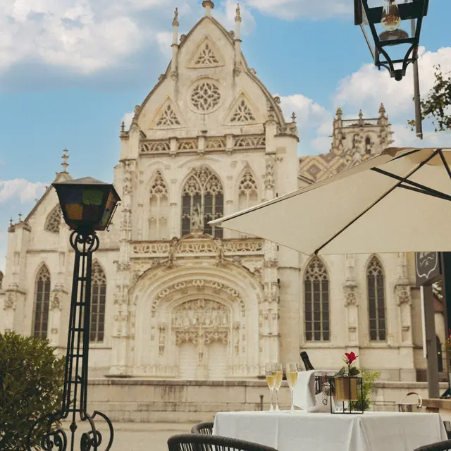 Vue sur le Monastère Royal