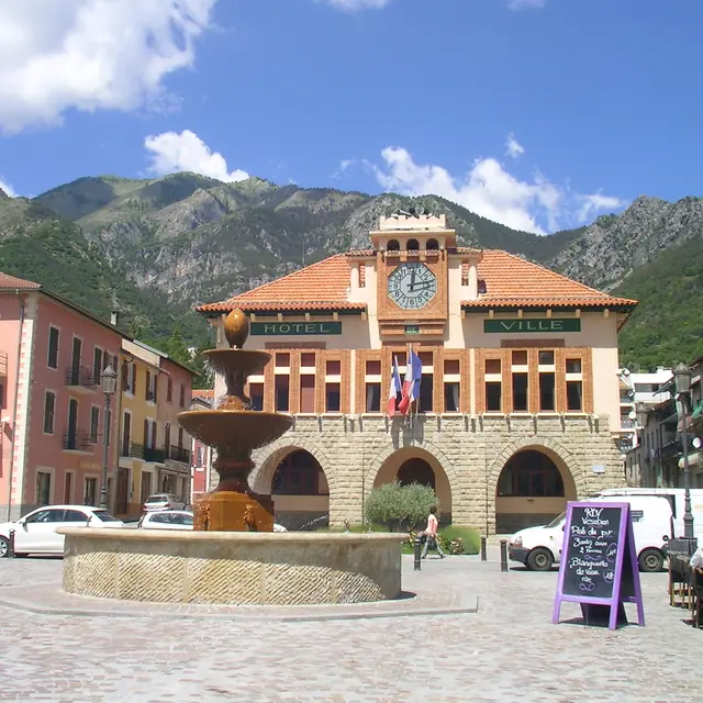 Place du Général Corniglion Molinier_Roquebillière