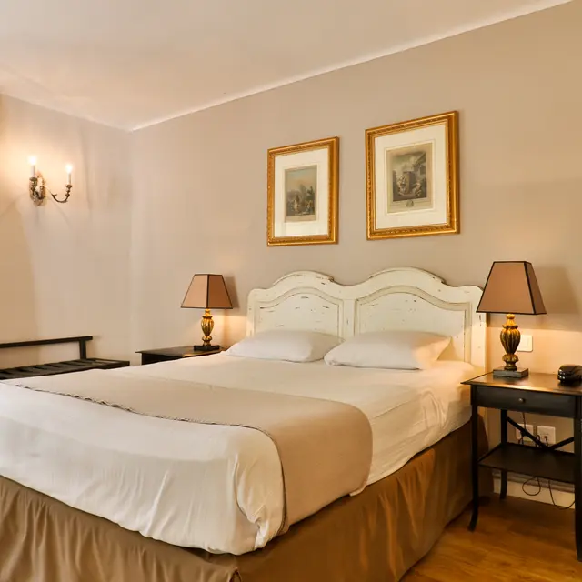 Les Chambres - Hôtel du Midi