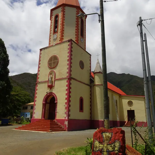 Eglise mariste polychrome
