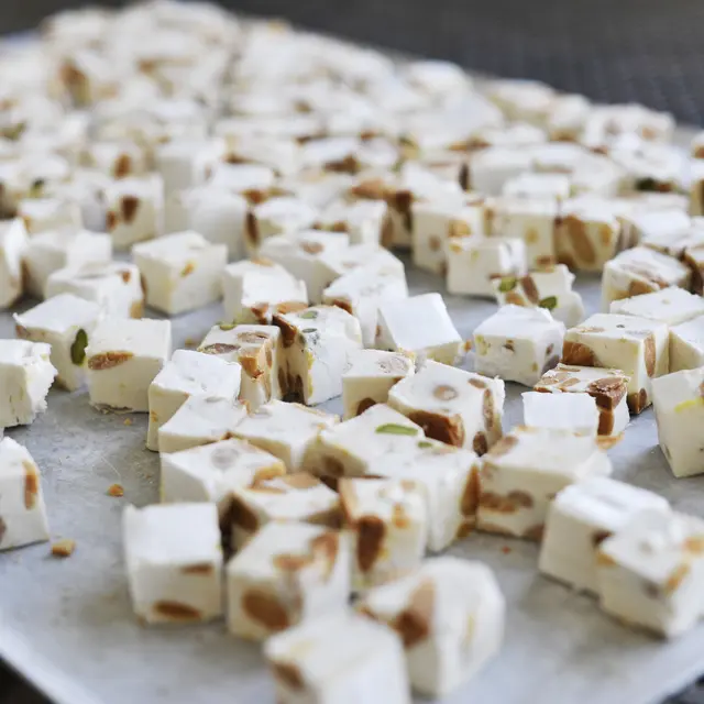 Nougat amandes-Vence-Nice-Delices du Roy Albert.jpg