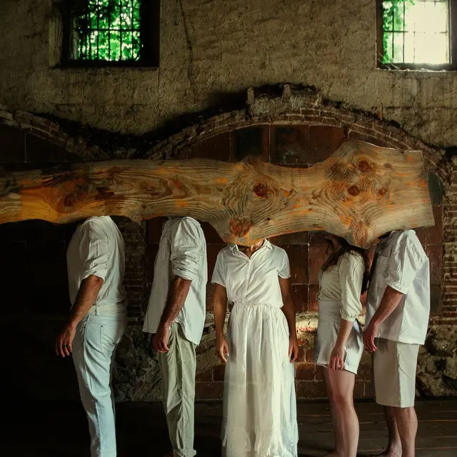 Secrets • Cirque Eia