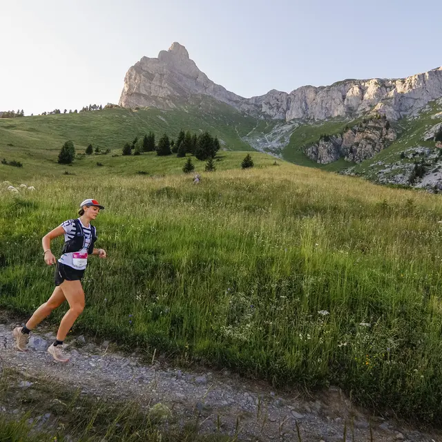 Coureuse Trail du Tour des Fiz 2023