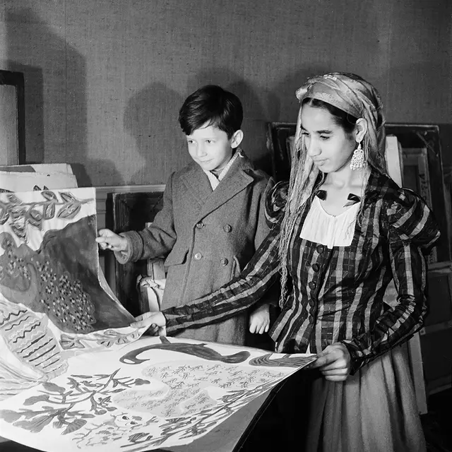 Exposition Baya à la Fondation Maeght - Bernard Maeght et Baya, photographiés par André Ostier en 1947  © André Ostier / Association des Amis d’André Ostier