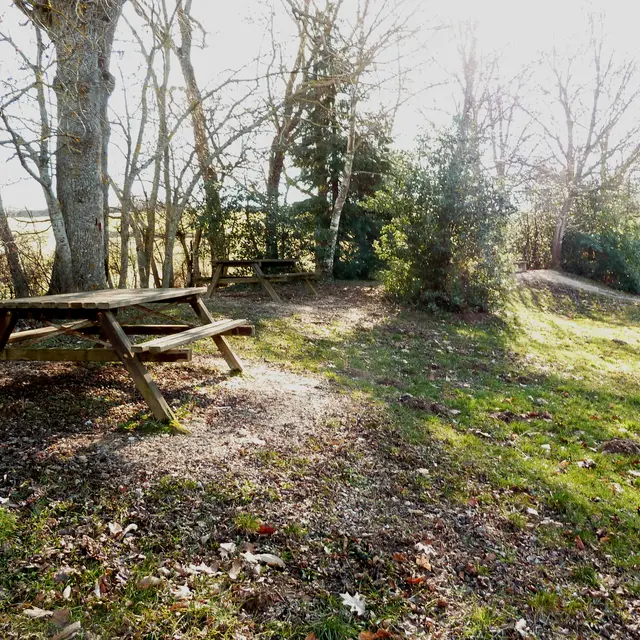 Aire de pique nique St Bonnet le château