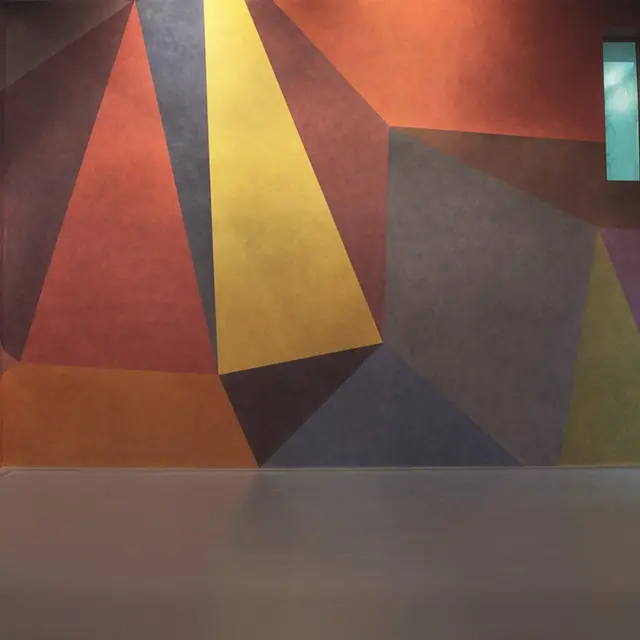 Sol LeWitt, Wall Drawing #538: On Four Walls, Continuous Forms with Color Ink Washes Superimposed (détail), 1987