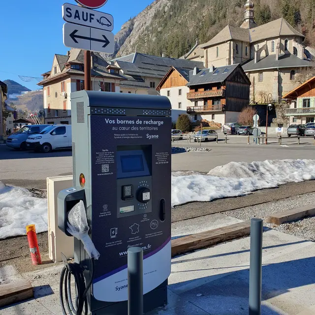 Borne de recharge véhicules électriques Abondance_Abondance