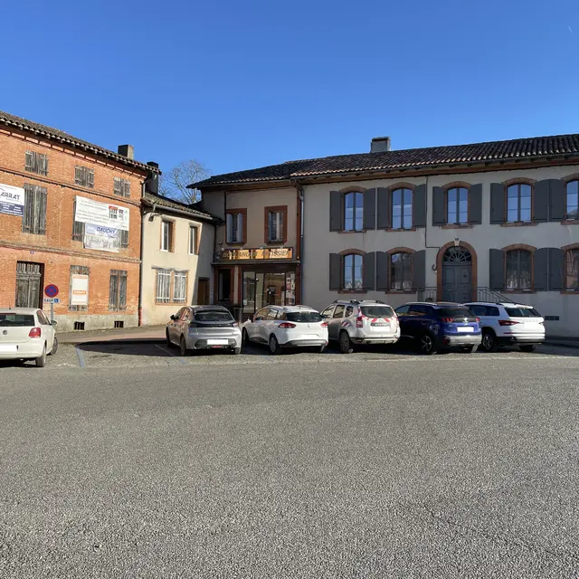 Parking Place de la République commerces_Lafrançaise