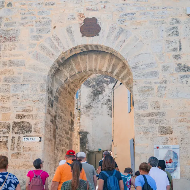 Visite commentée du vieux village de Sauzet suivie d'une dégustation_Sauzet