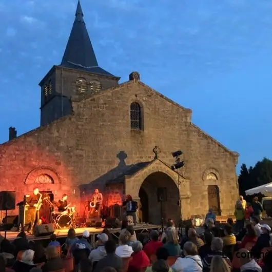 Nuits-Saint-Jeures_Saint-Jeures