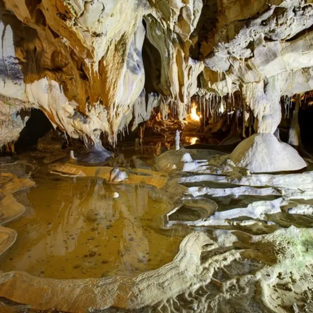 Grottes de Thouzon