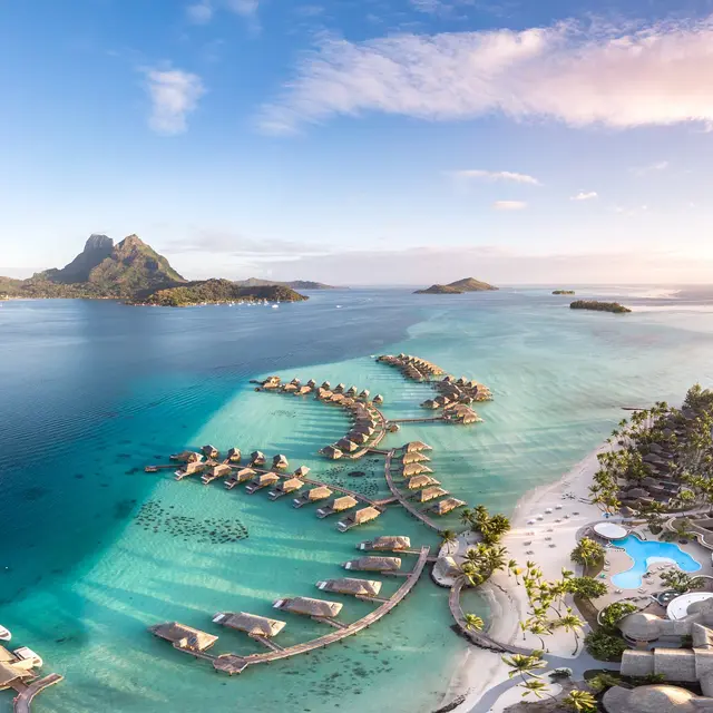 Vue aerienne Le Bora Bora by Pearl Resorts