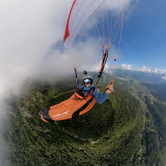 Parapente au sommet de la sambuy