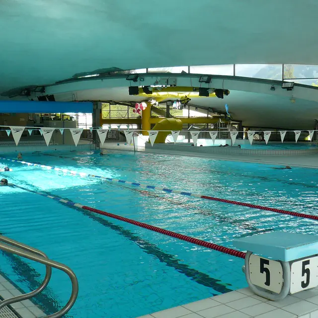 Piscine intérieure