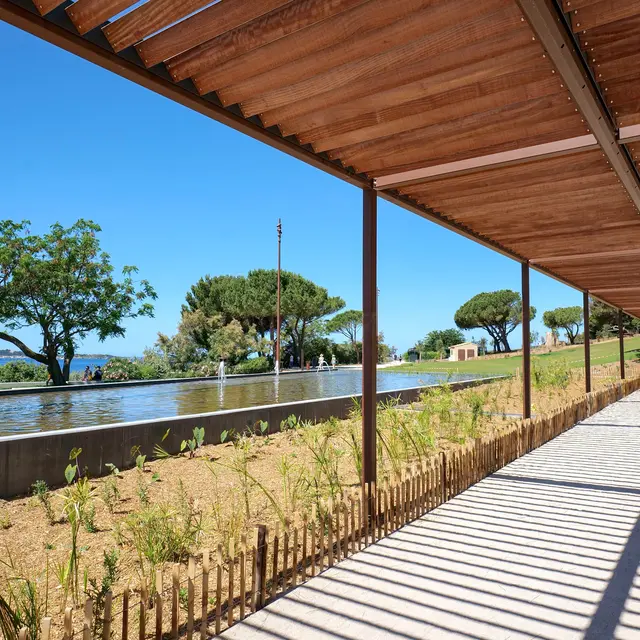 Parc Méditerranée | Le Bassin